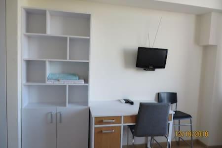 Smart-House Smart-Kvartira S Kukhnei. Київ Екстер'єр фото